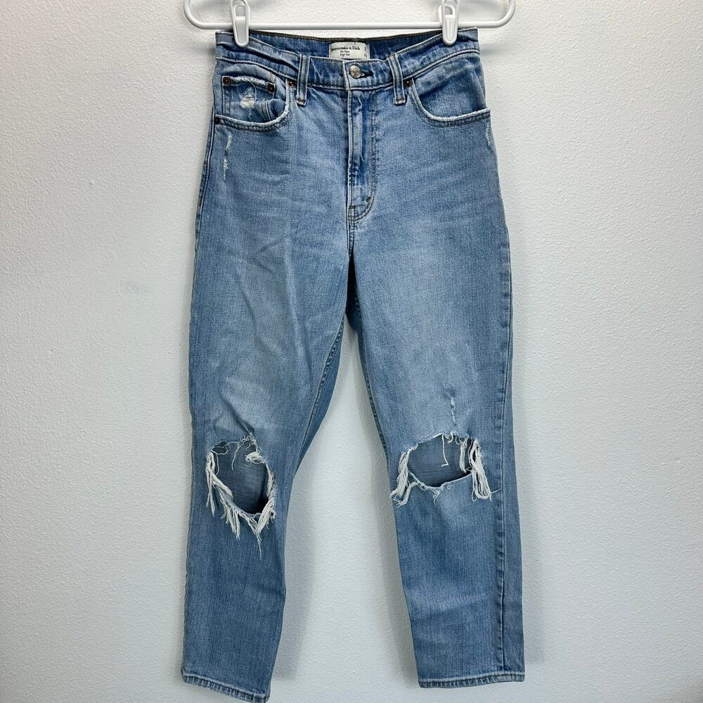 Abercrombie & Fitch The Mom High Rise Jeans Busted Knees 26/2